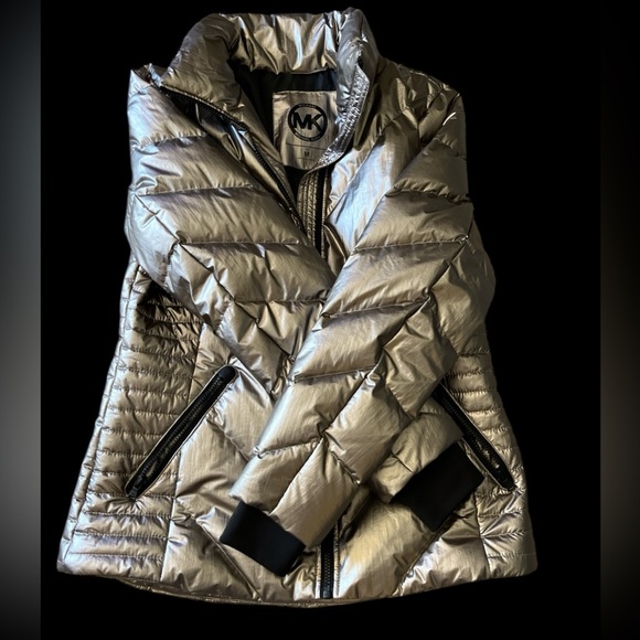Women’s Michael Kors Metallic Champagne Colored Jacket SIZE MED - Picture 3 of 7